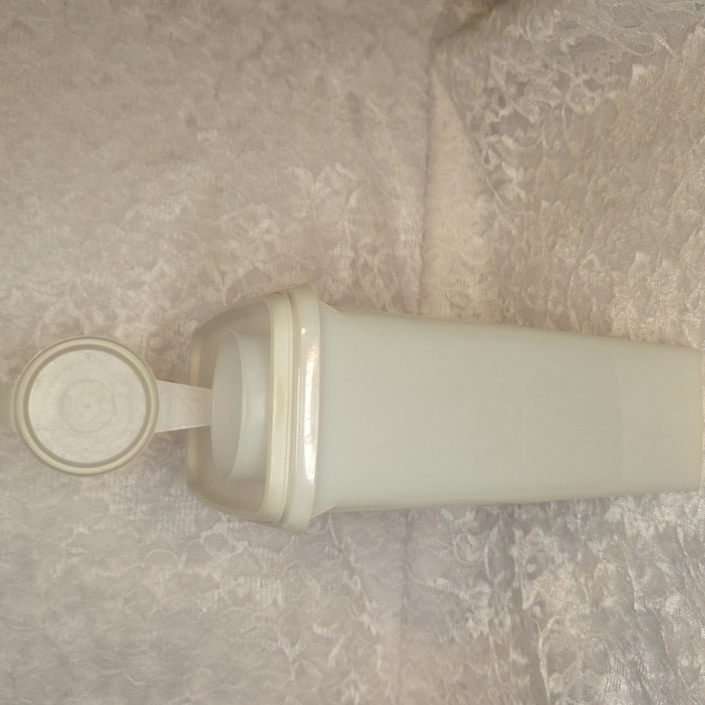 Tupperware: Container - Picture 2 of 7